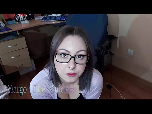 ❤️ Ang Sexy na Babae na may Salamin ay Sumipsip ng Dildo sa Camera Magandang porn sa amin ﹏